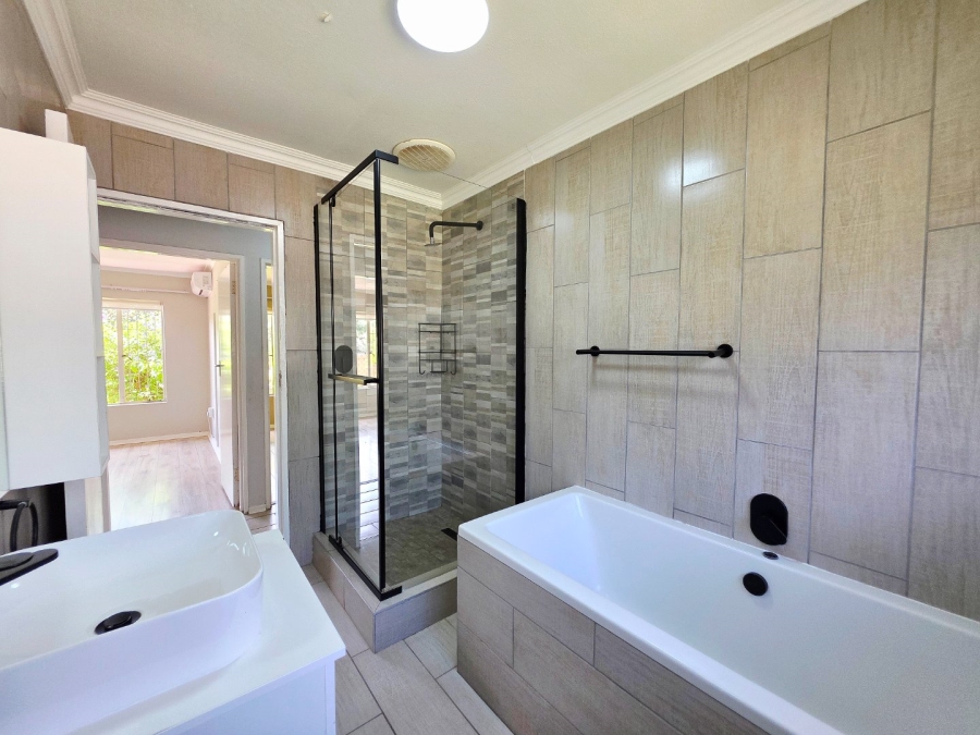 5 Bedroom Property for Sale in Pellissier Free State